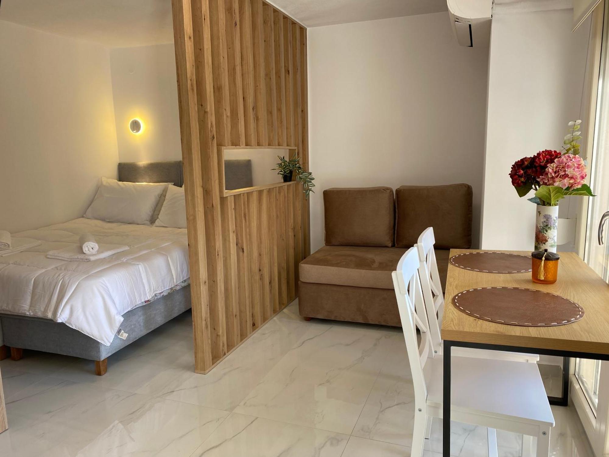 White Apartment Kavala Exterior photo